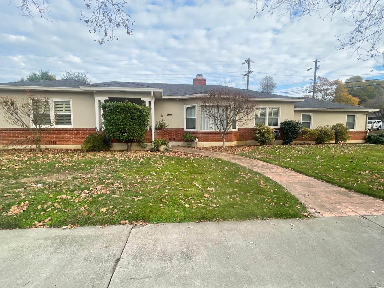 1300 Mariposa Street - Photo 1