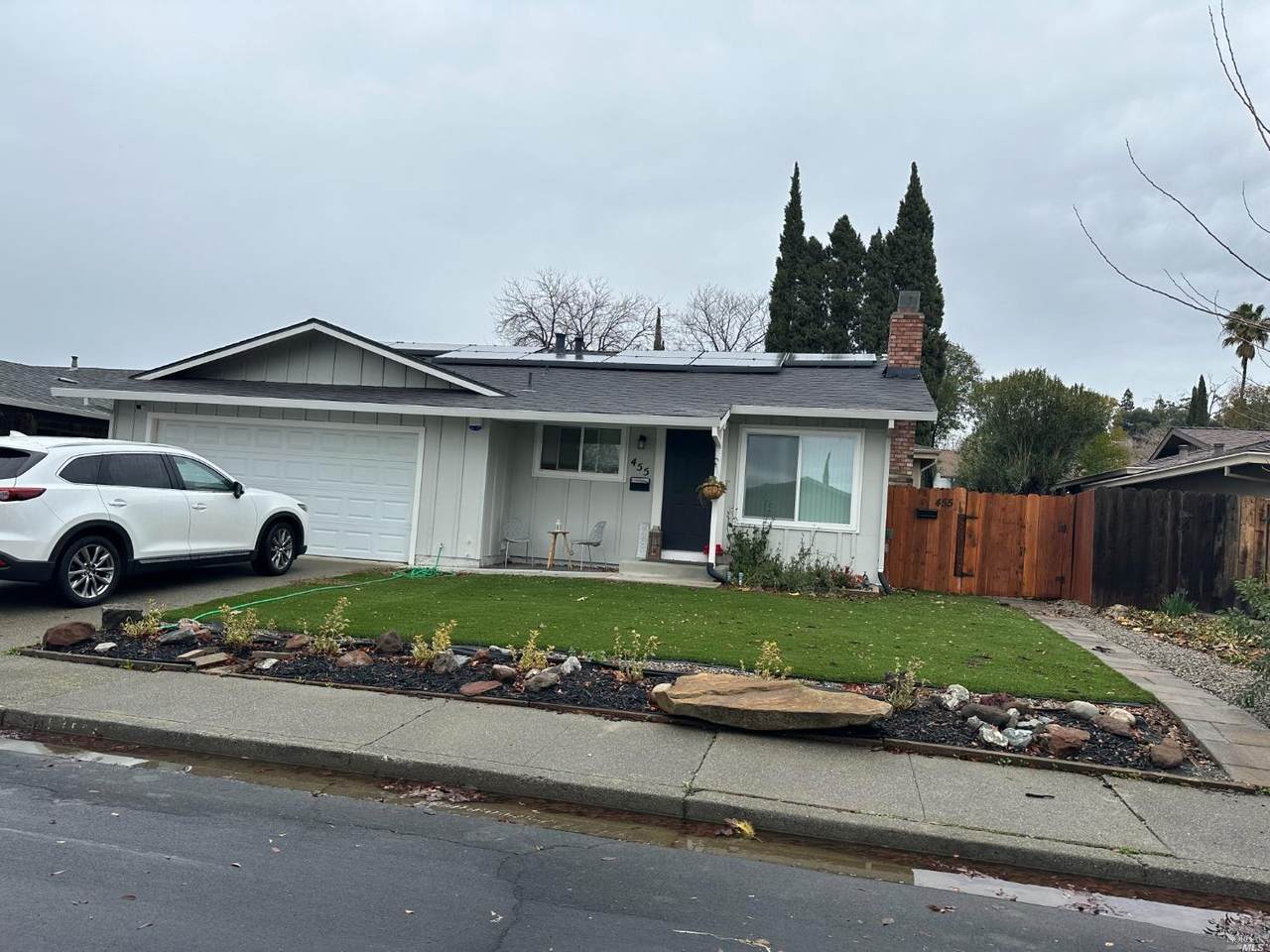 455 Klamath Drive - Photo 1