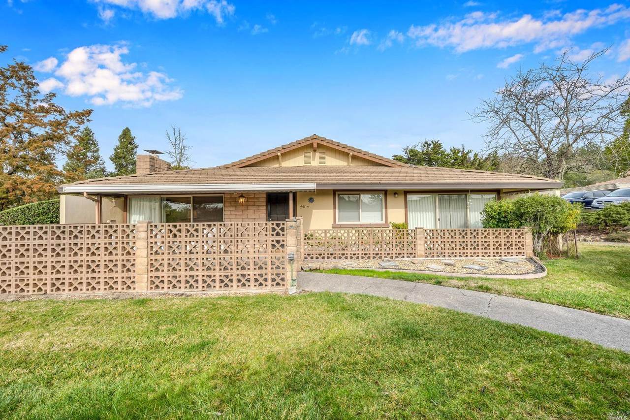 451 Las Casitas Court - Photo 1