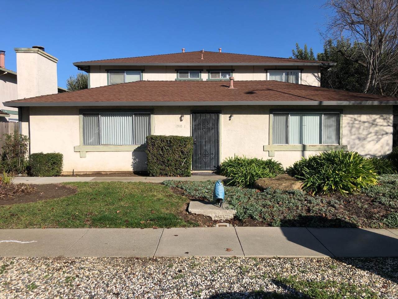 1910 Glencrest Drive - Photo 1