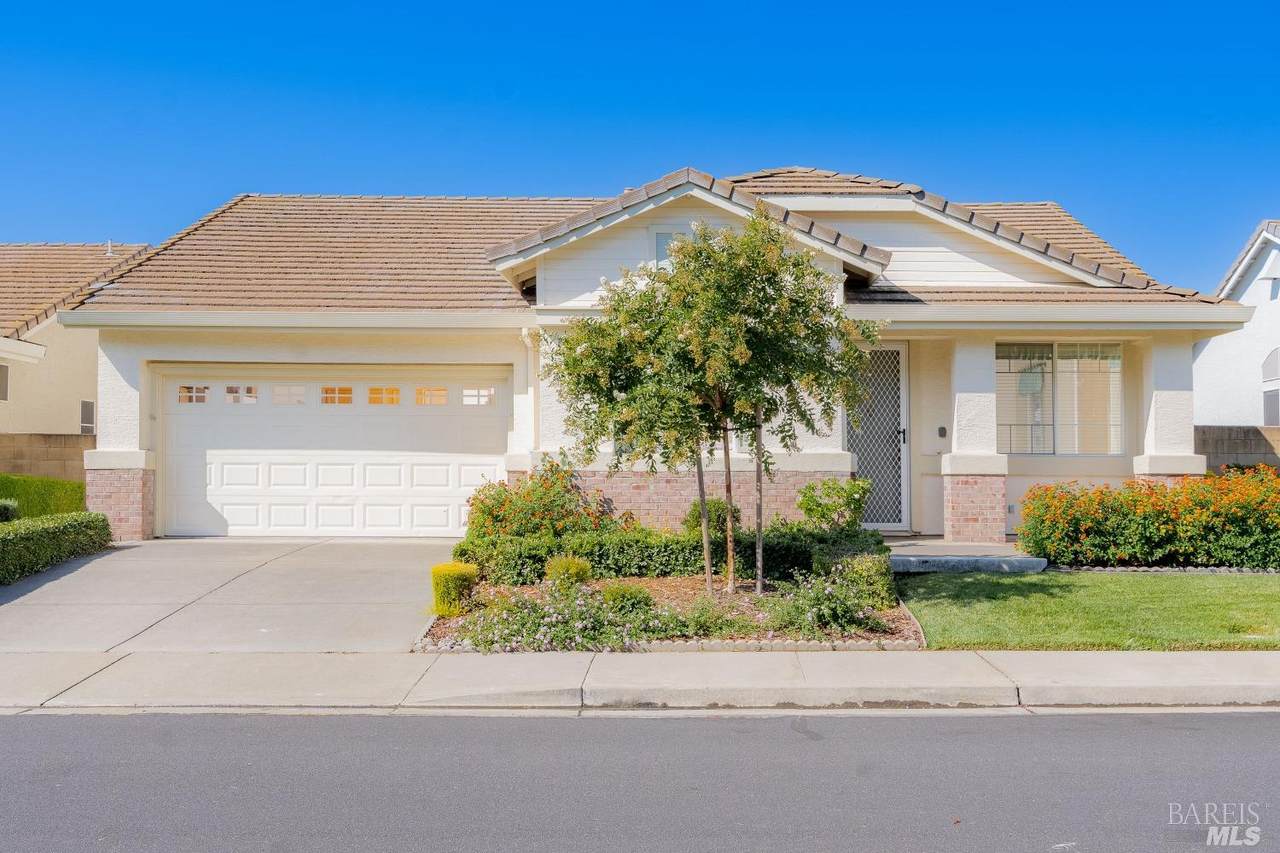 113 Amethyst Drive - Photo 1