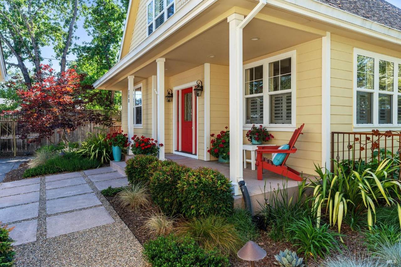 908 Hunt Avenue - Photo 1