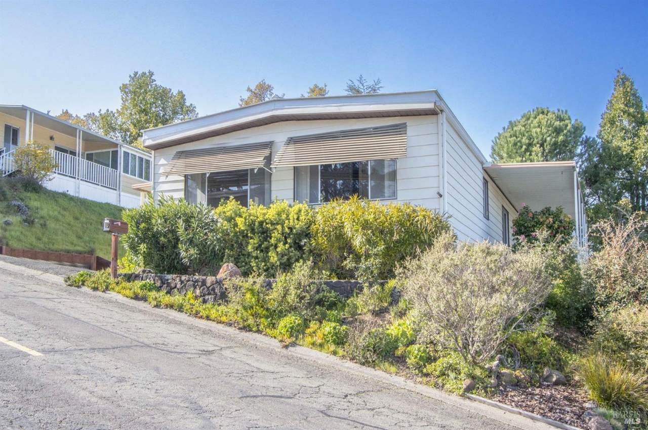 10 View Ridge Drive - Photo 1