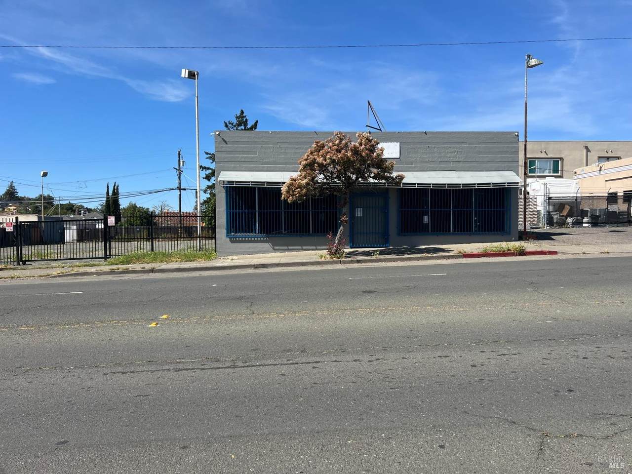 322 Tennessee Street - Photo 1
