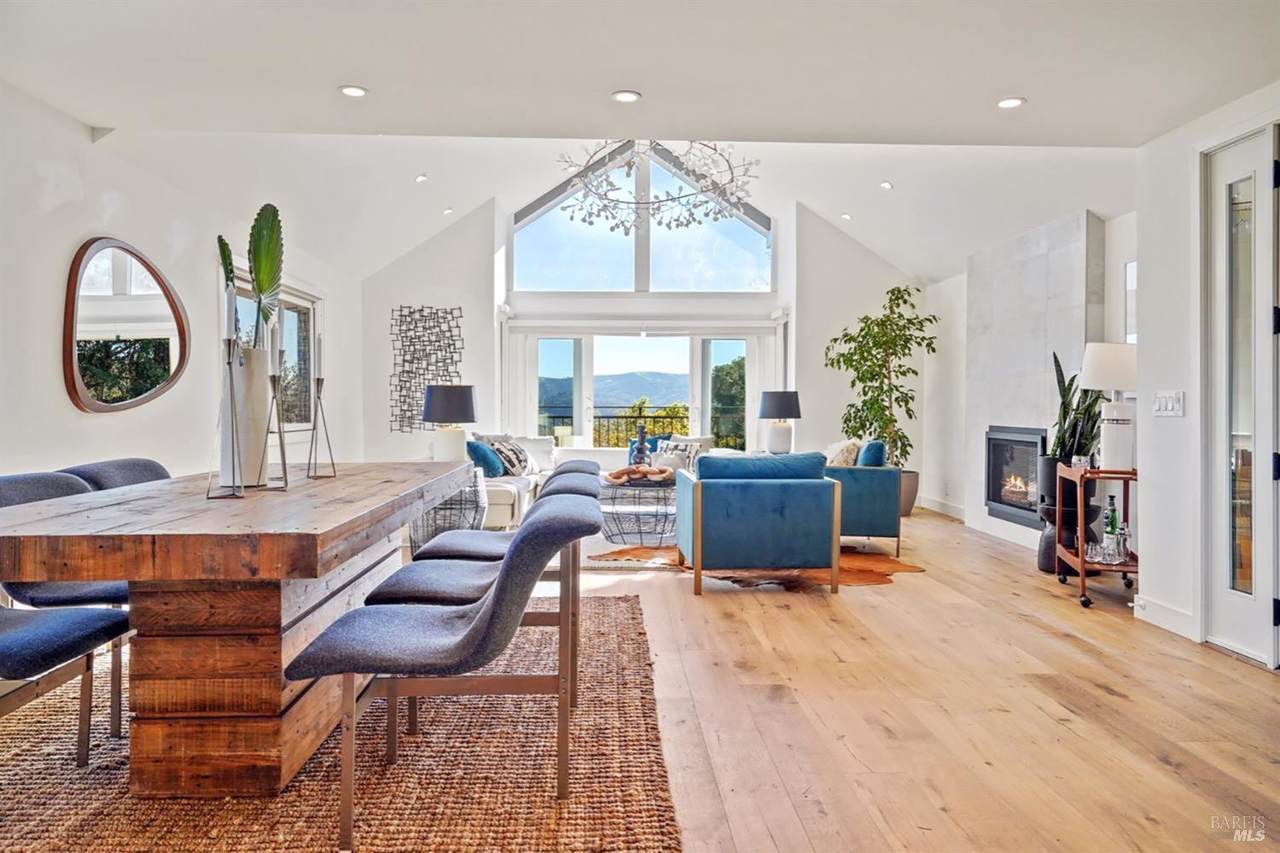 4 Overhill Road - Photo 1