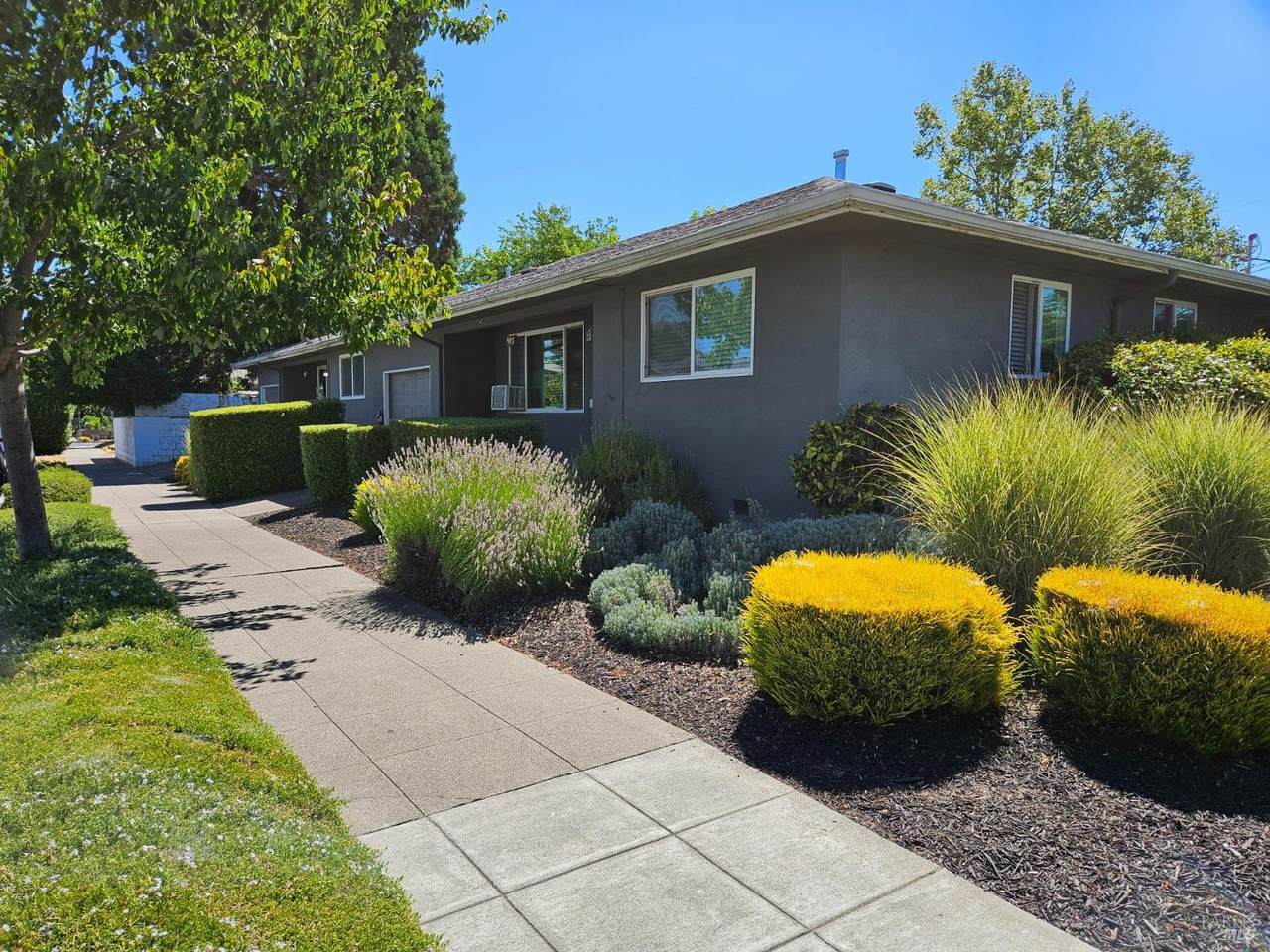 971 Jackson Street - Photo 1