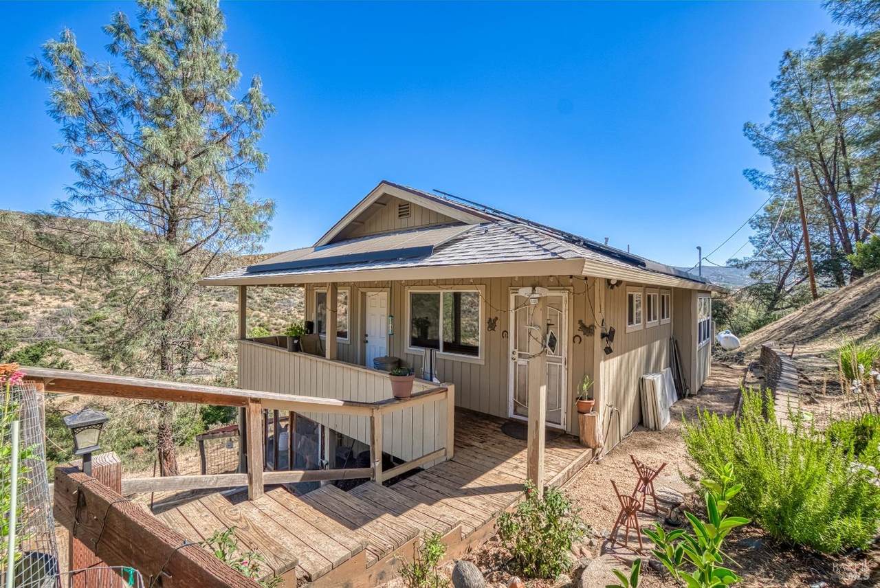 114 Sage Court - Photo 1
