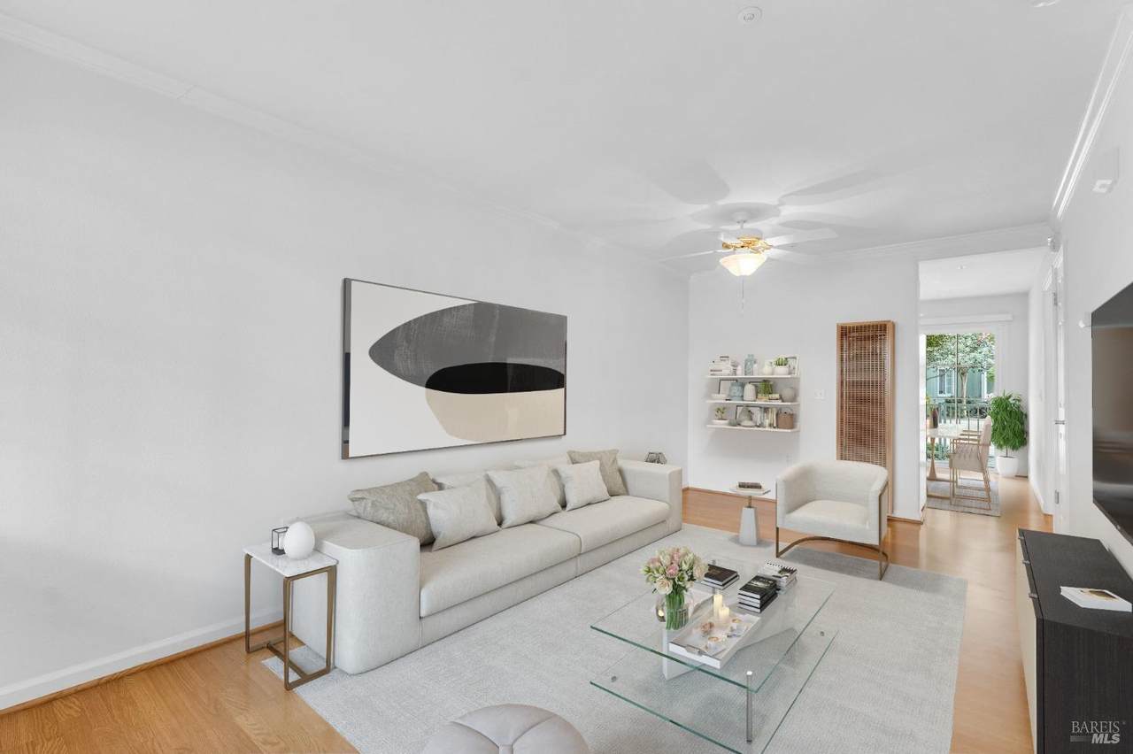 1611 La Esplanada Place - Photo 1