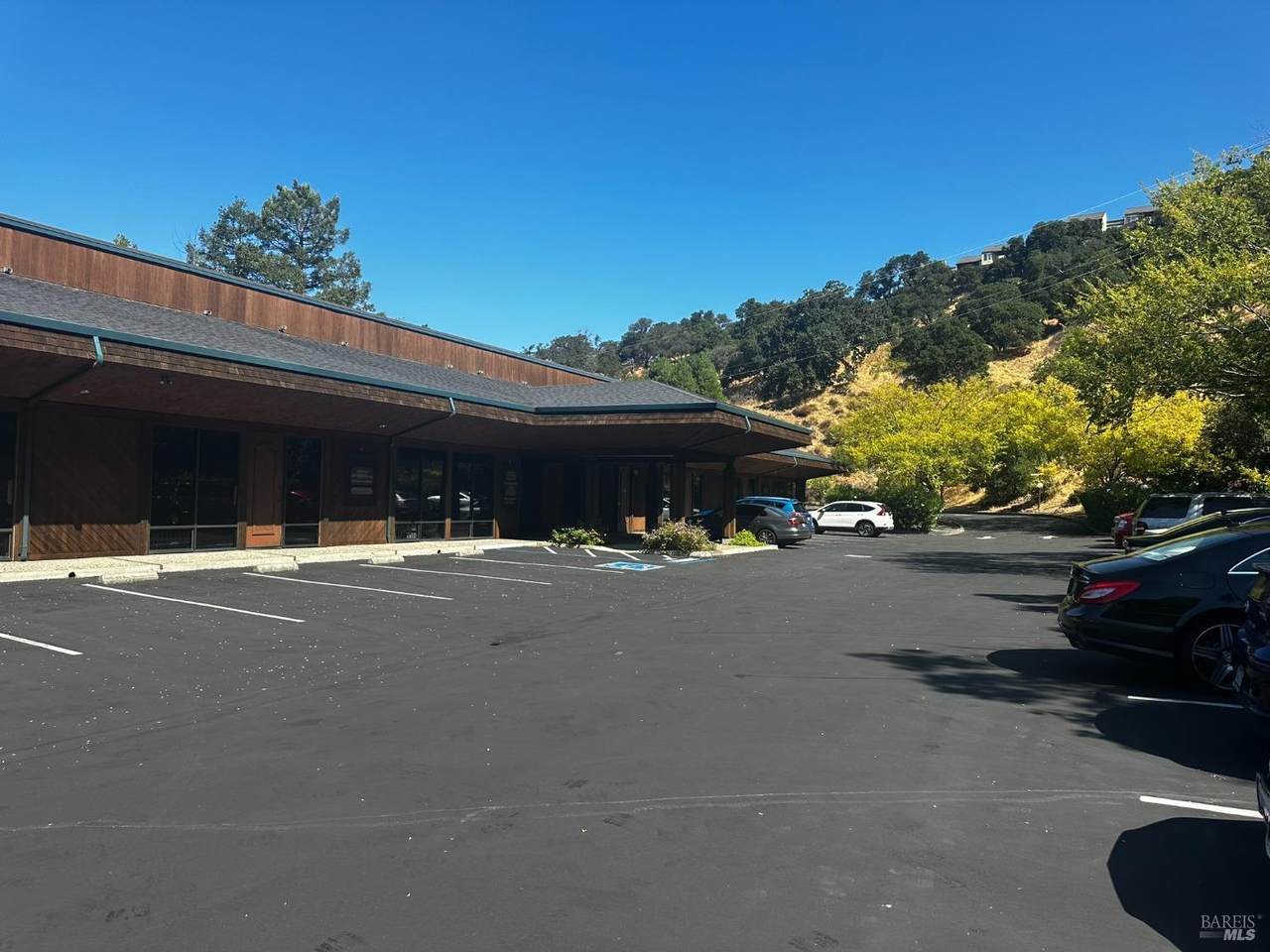 55 Professional Center Parkway - Photo 1