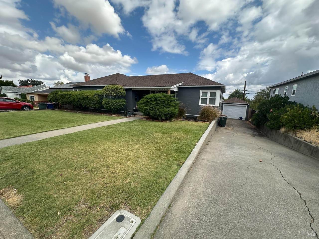 548 California Street - Photo 1