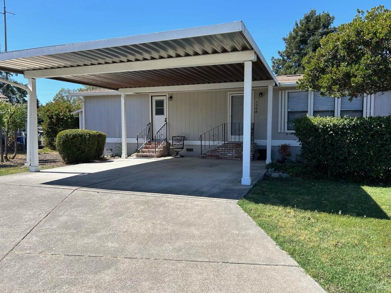 1508 Royal Oak Drive - Photo 1