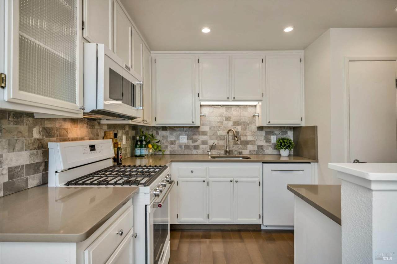 282 Park Place Drive - Photo 1
