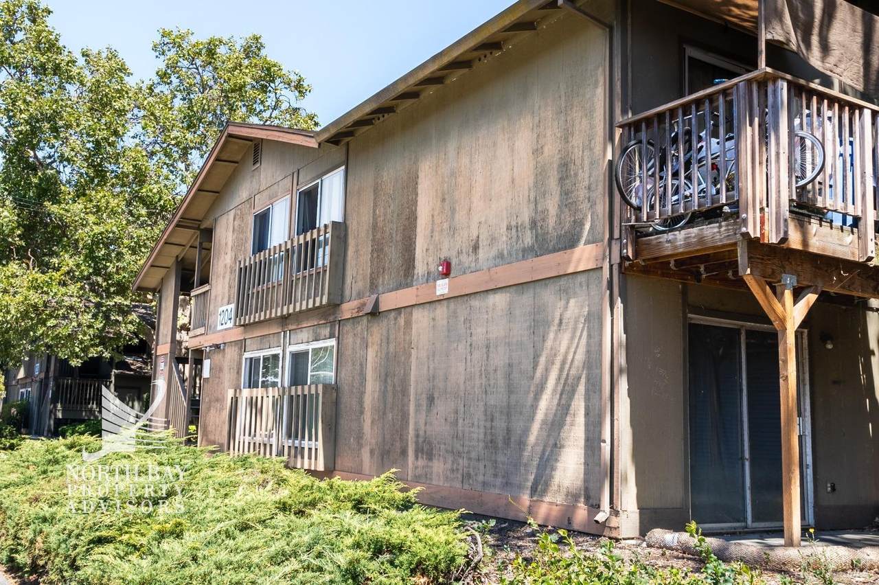 1204 Armory Drive - Photo 1