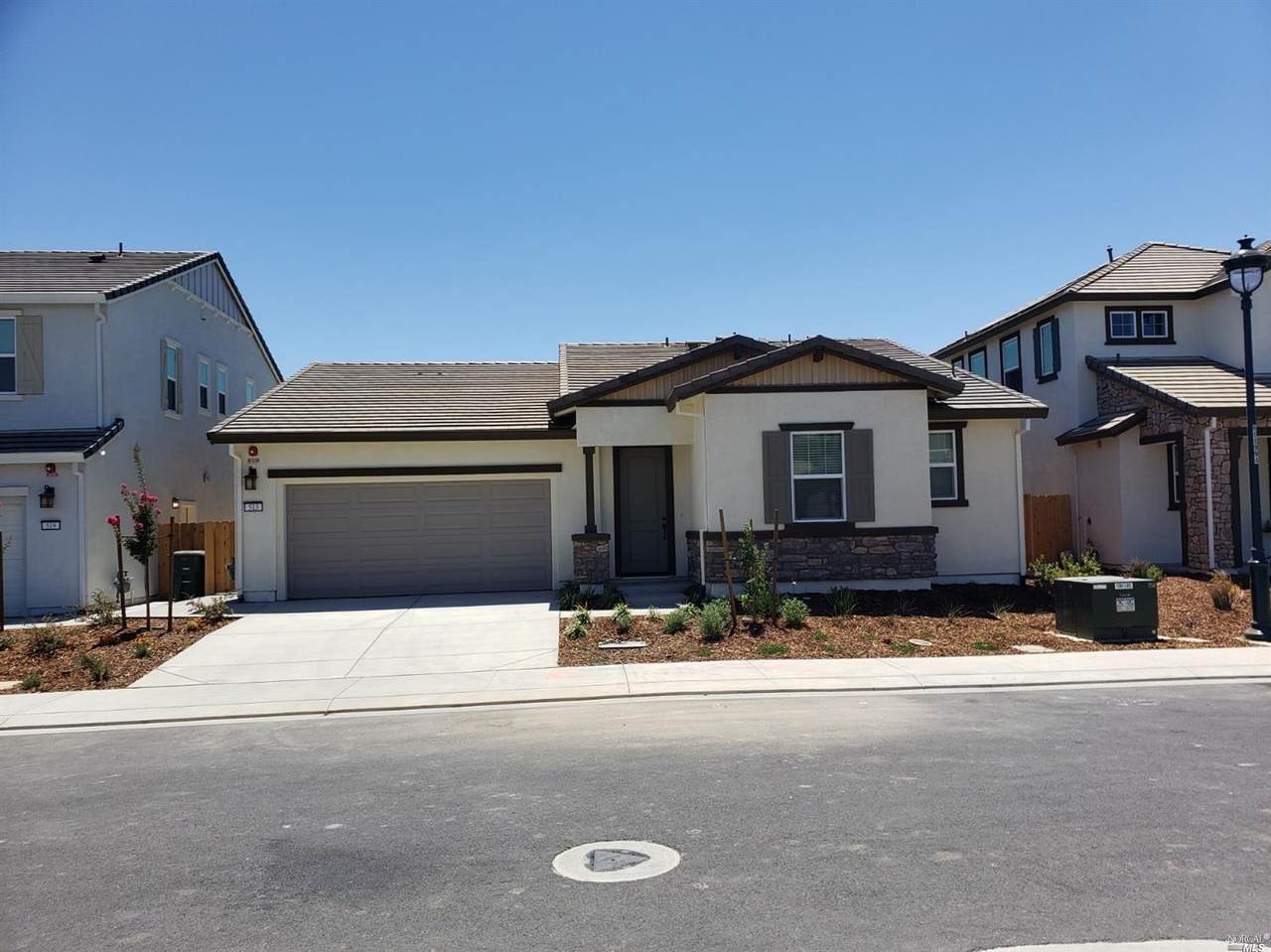 513 Coneflower Street - Photo 1