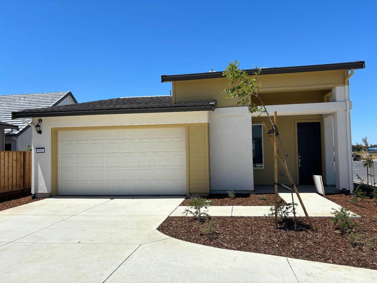 5542 Thomson Loop - Photo 1