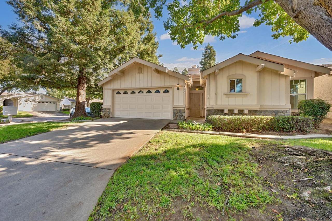 7621 Suncove Lane - Photo 1