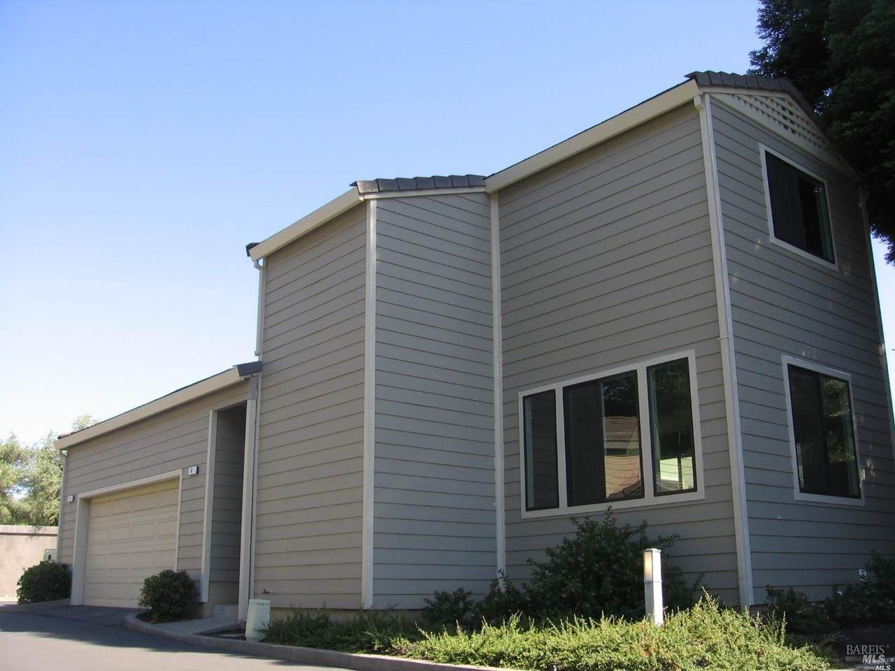 6 Burgundy Way - Photo 1