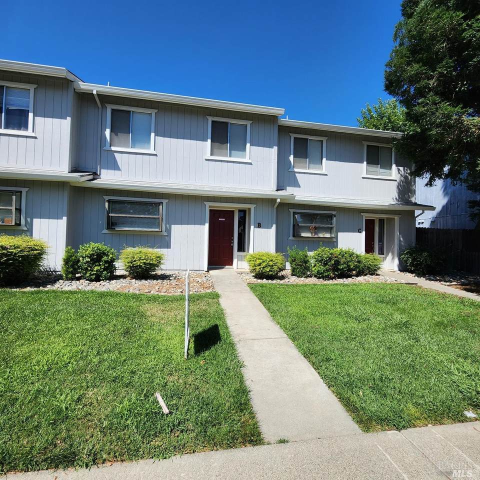 1115 Lincoln Street - Photo 1