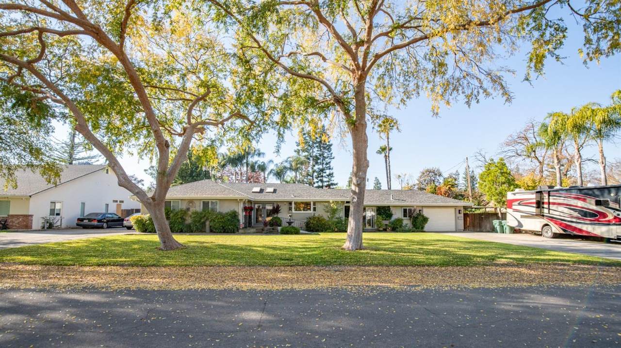1403 Rowena Way - Photo 1