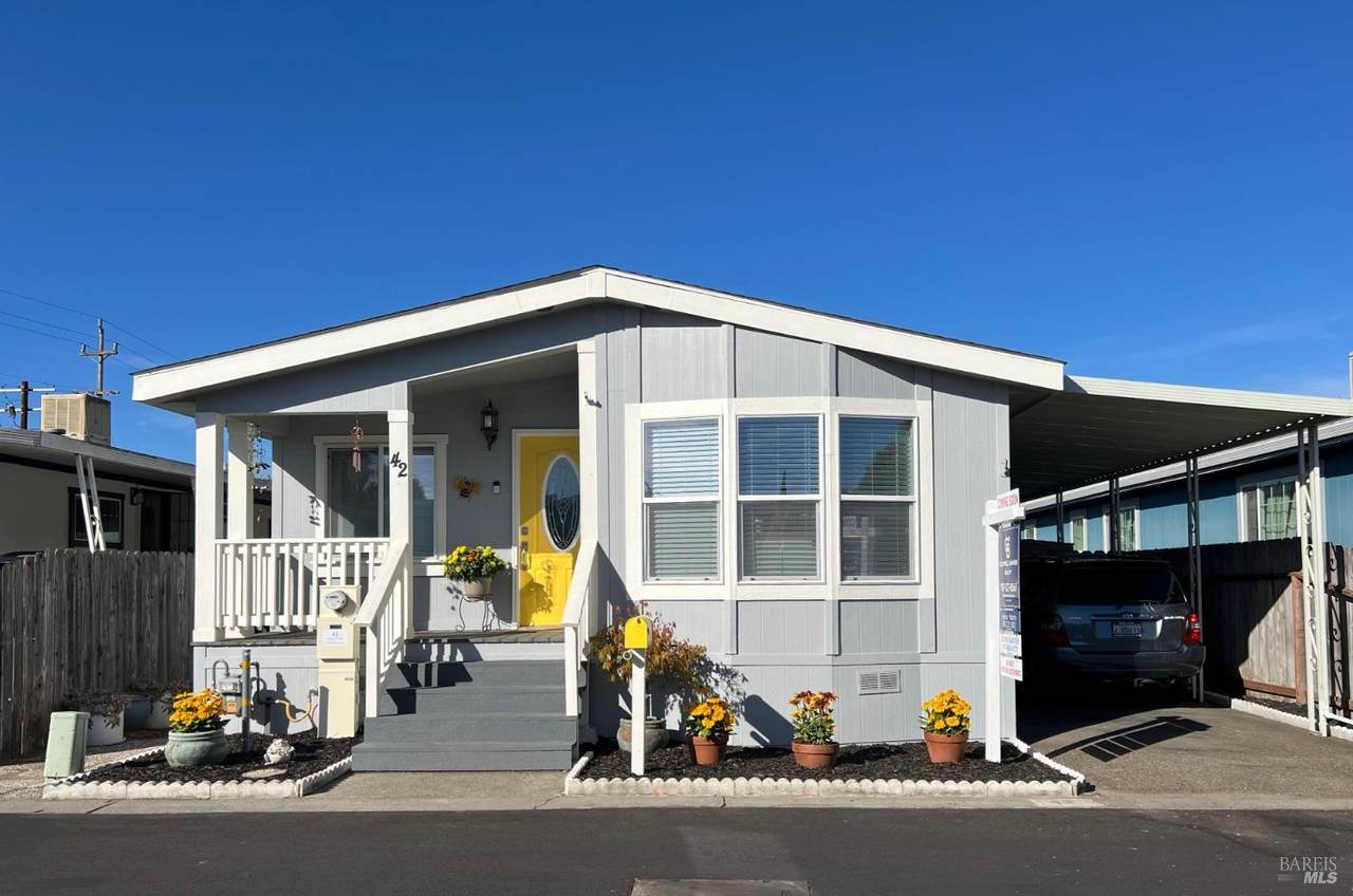 42 Leisure Park Circle - Photo 1