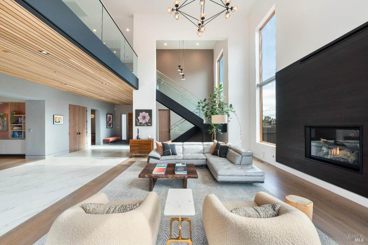 991 Grove Street - Photo 1