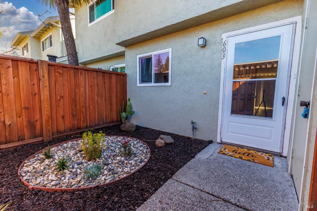603 Racquet Club Circle - Photo 1