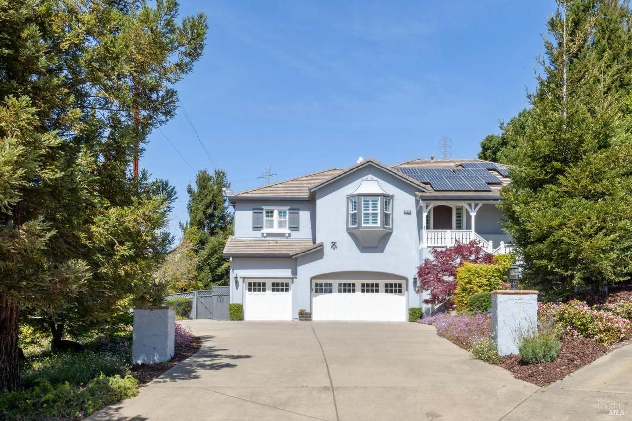 5232 Sunridge Drive - Photo 1