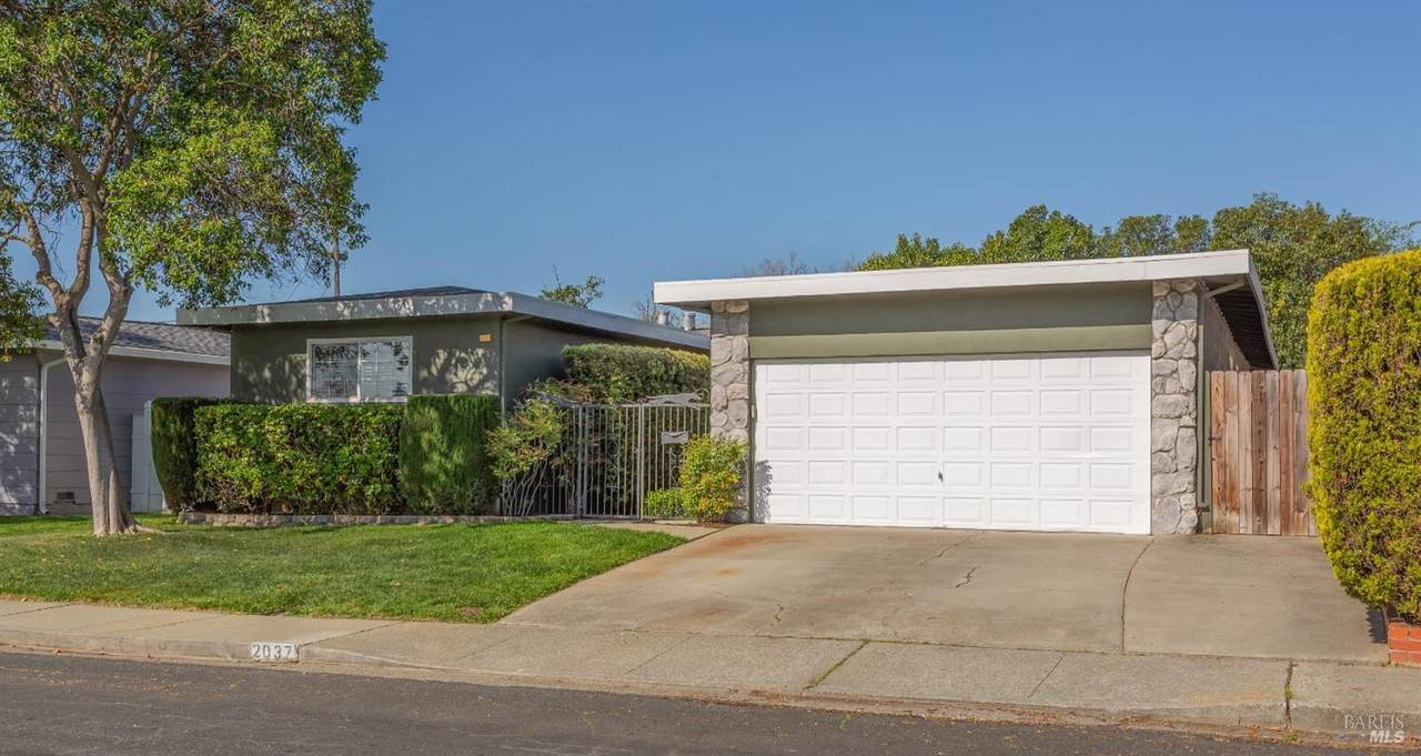2037 San Luis Street - Photo 1