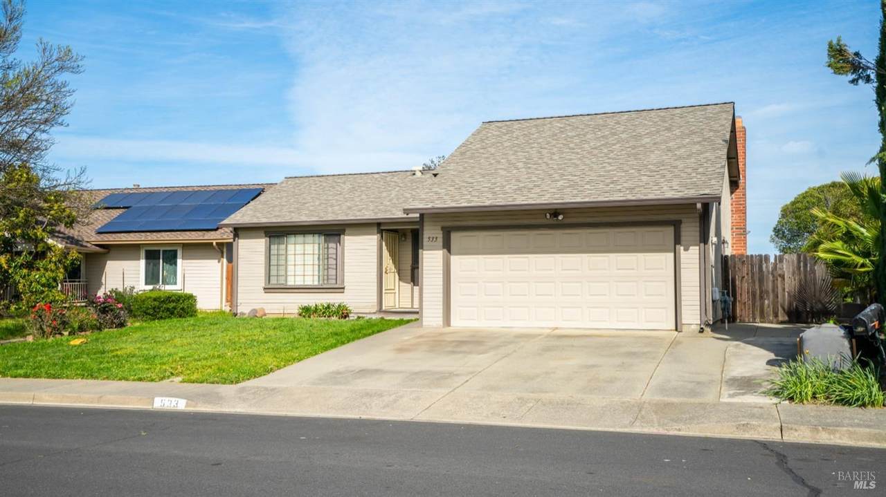 533 Bella Vista Drive - Photo 1