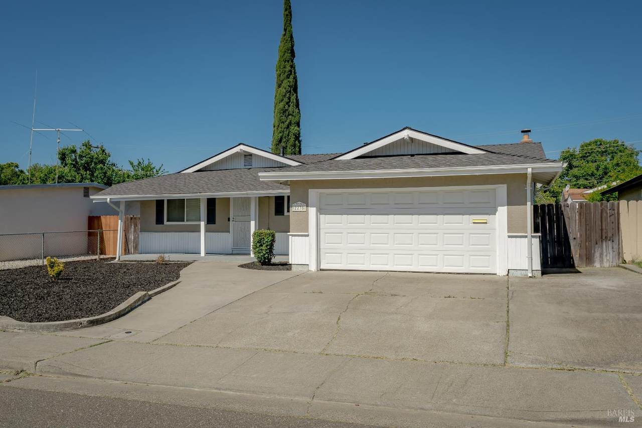2235 Nottingham Drive - Photo 1
