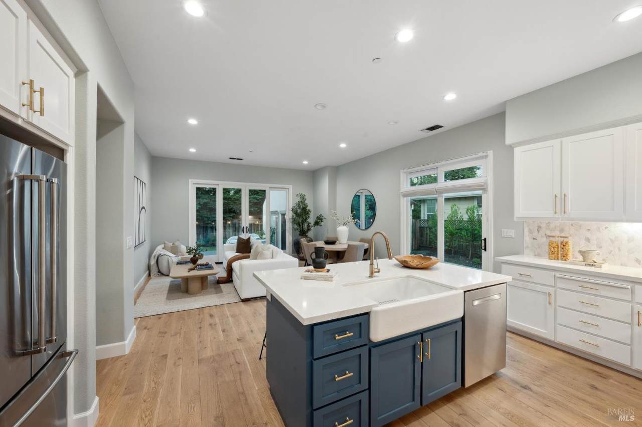 1332 Jones Street - Photo 1