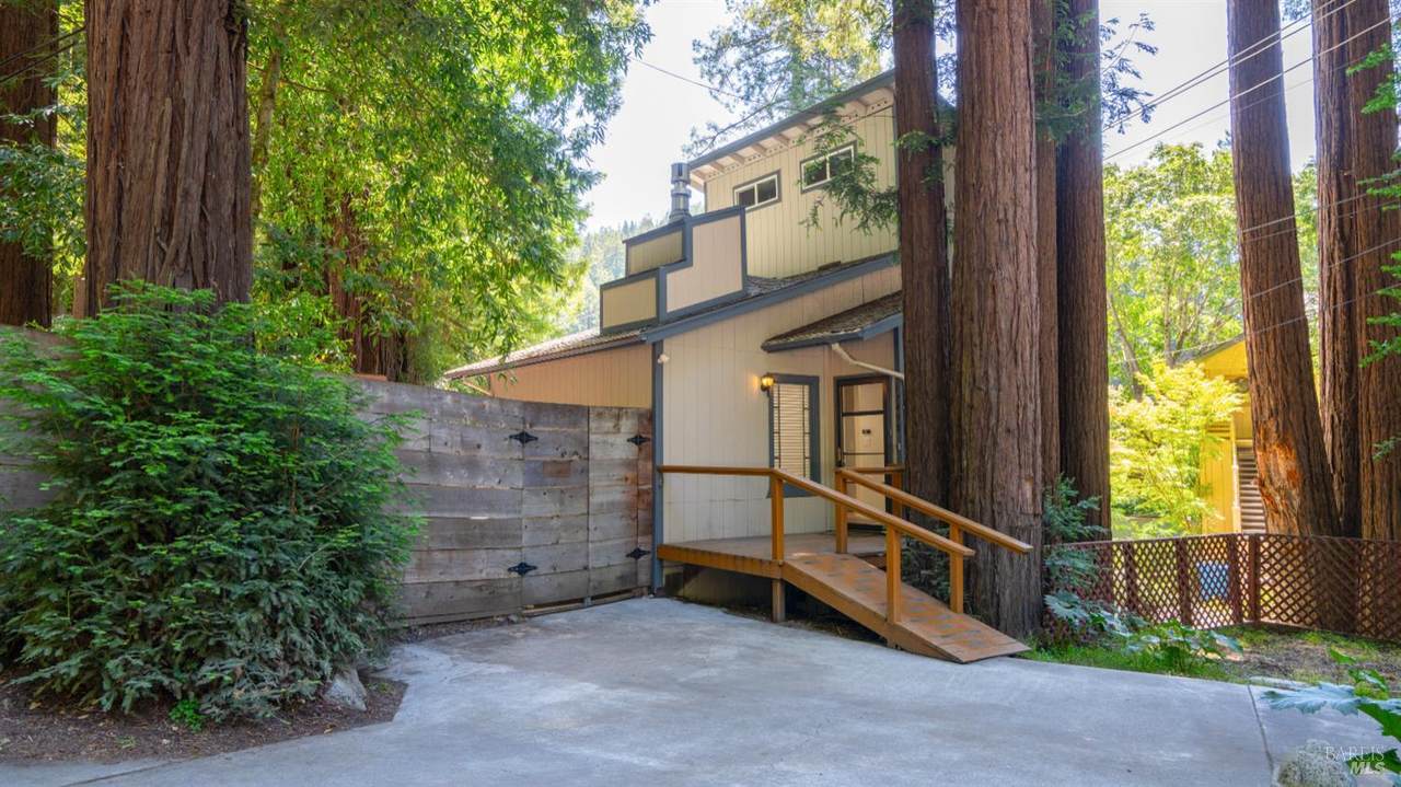 17498 Riverside Drive - Photo 1