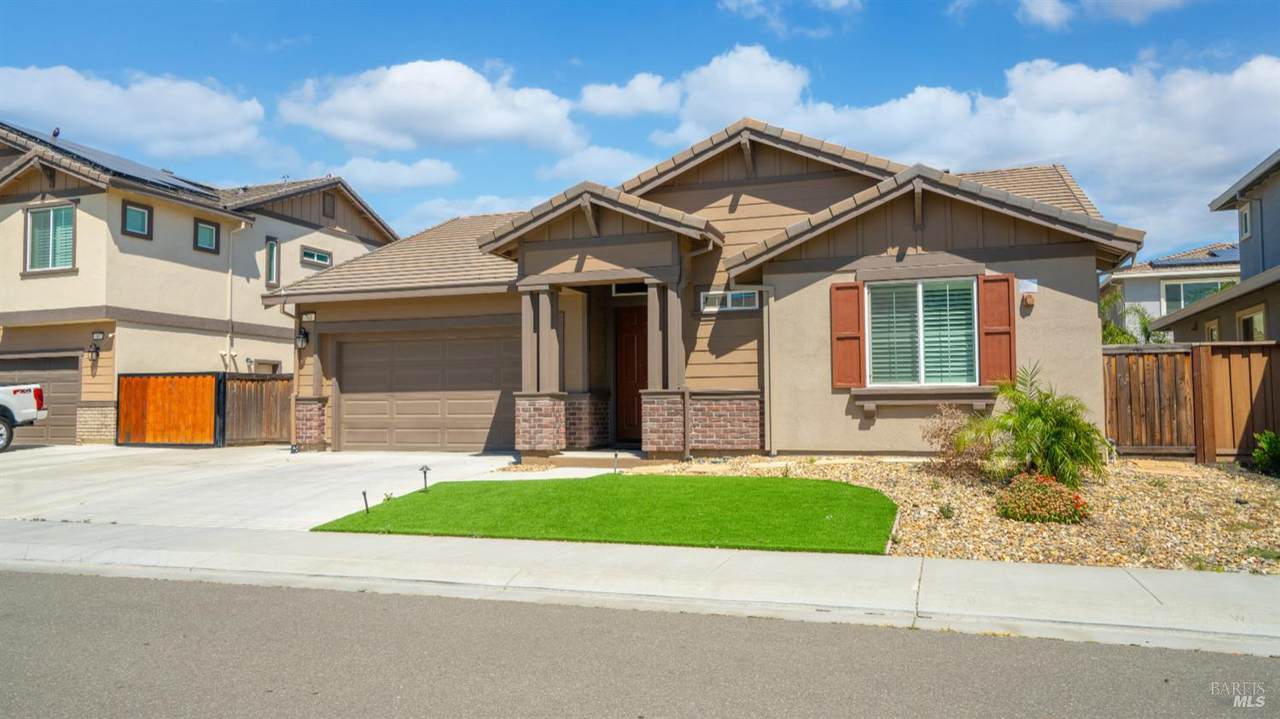 761 Razorbill Street - Photo 1
