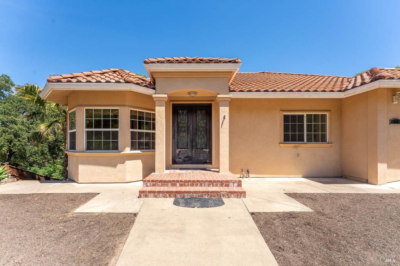 645 Park Boulevard - Photo 1
