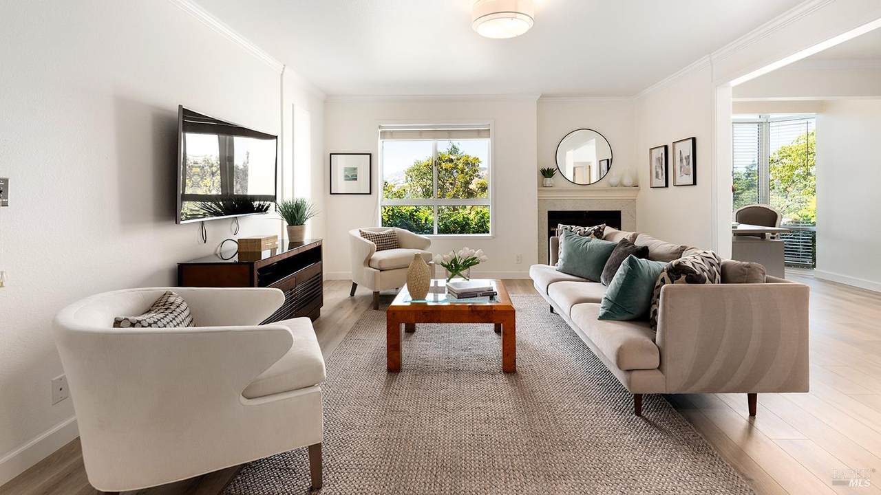 100 Thorndale Drive - Photo 1