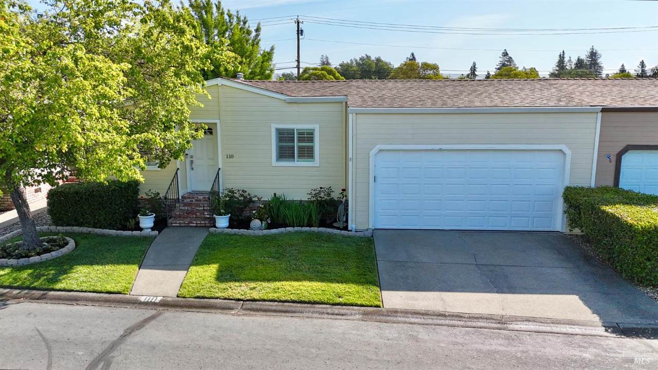 110 Falcon Crest Circle - Photo 1
