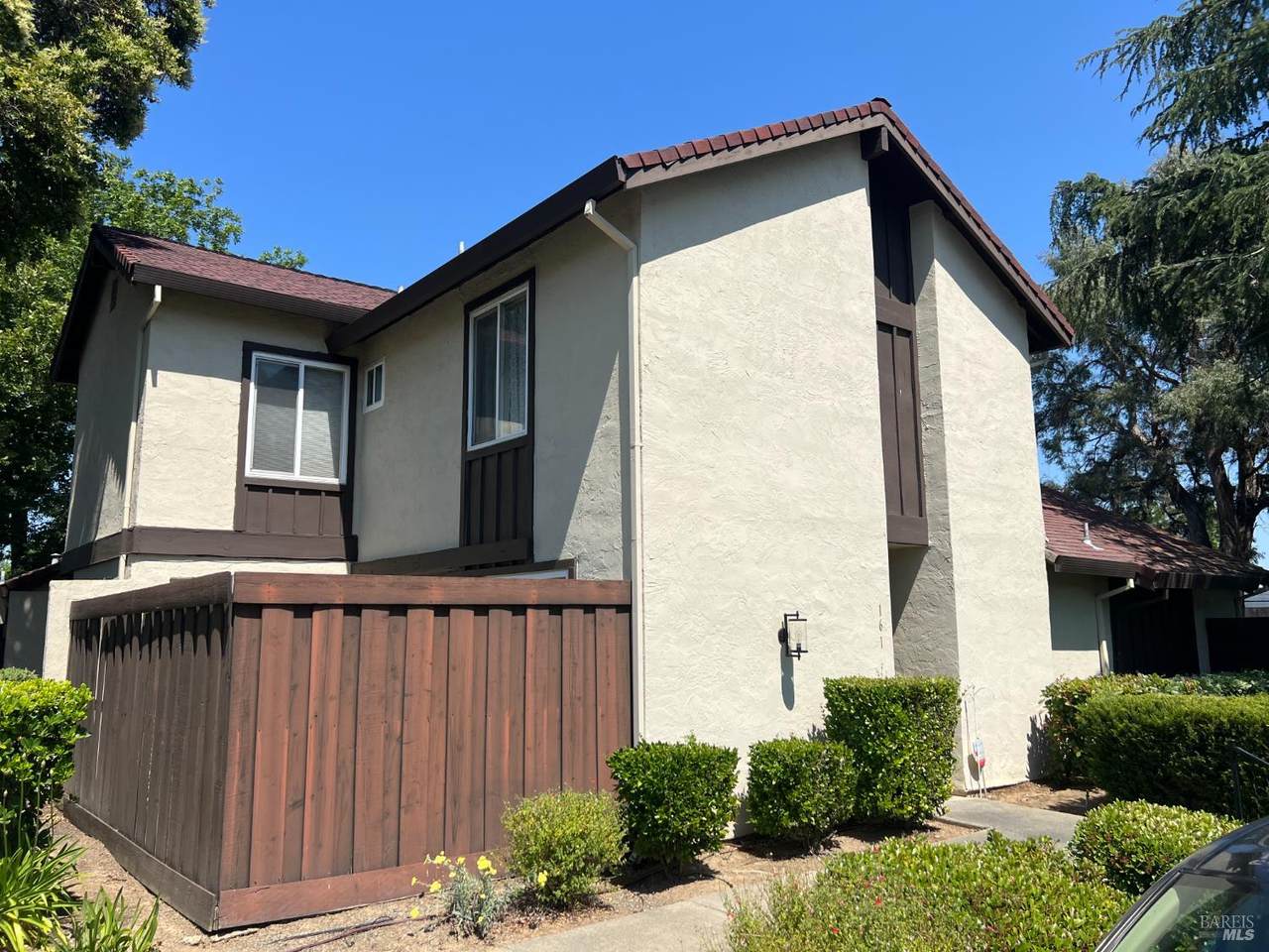 161 Fairoaks Drive - Photo 1