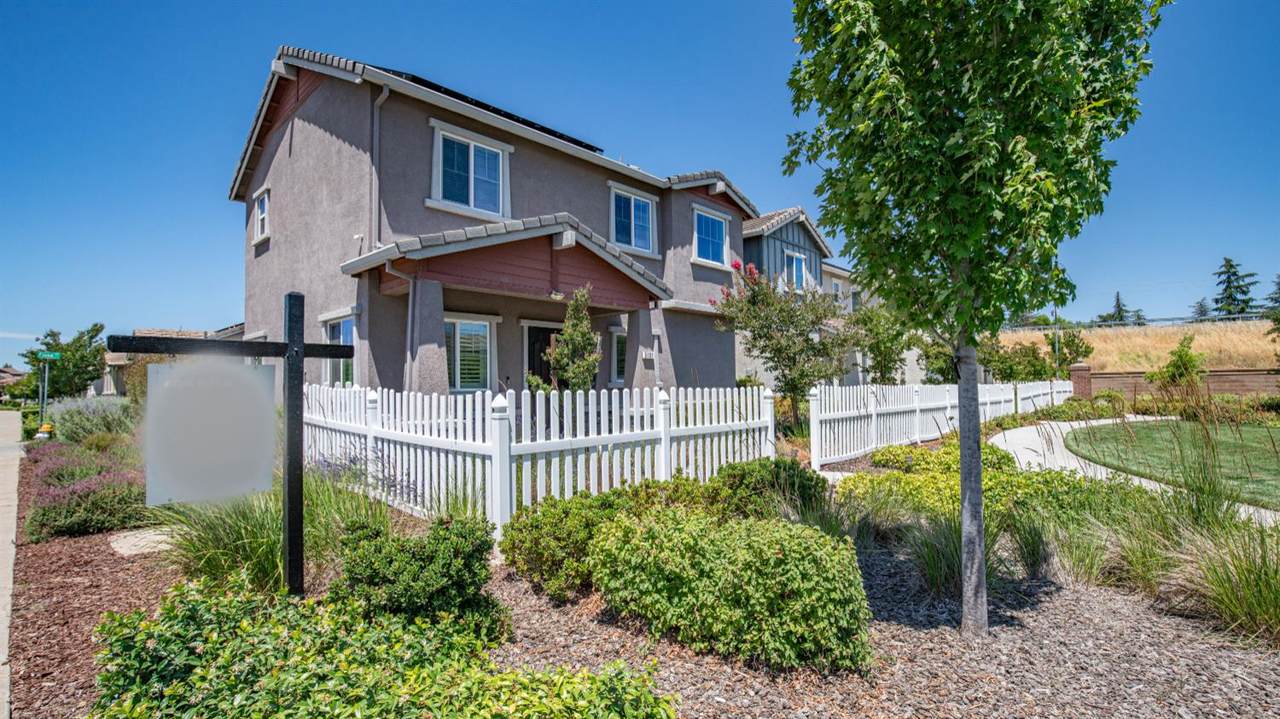 5101 Fiona Walk - Photo 1