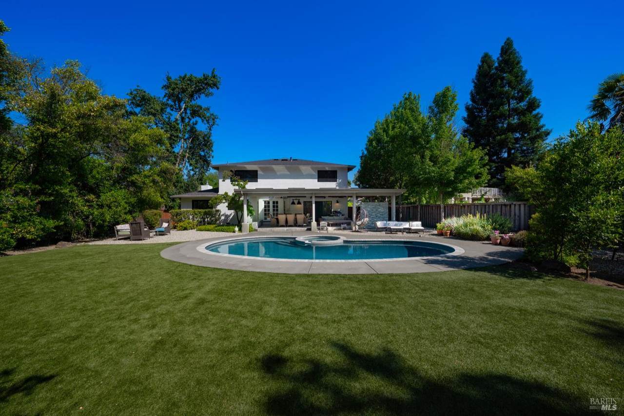 613 Harvest Lane - Photo 1