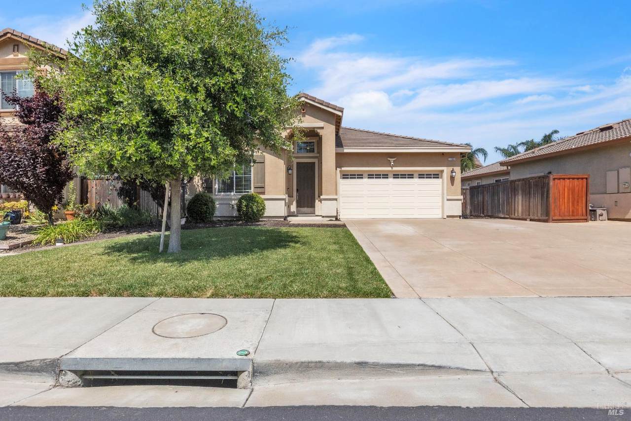 1068 Parkside Drive - Photo 1