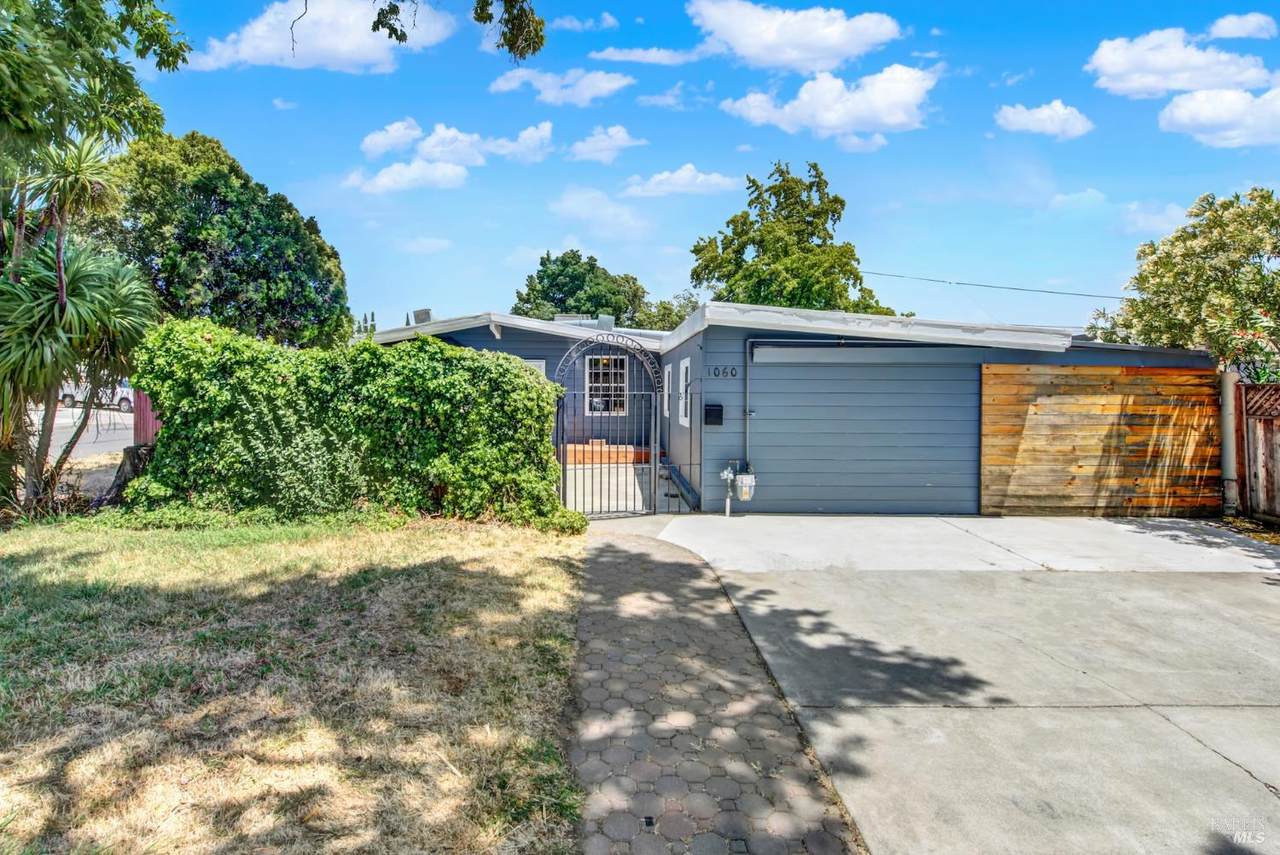 1060 Johnson Street - Photo 1
