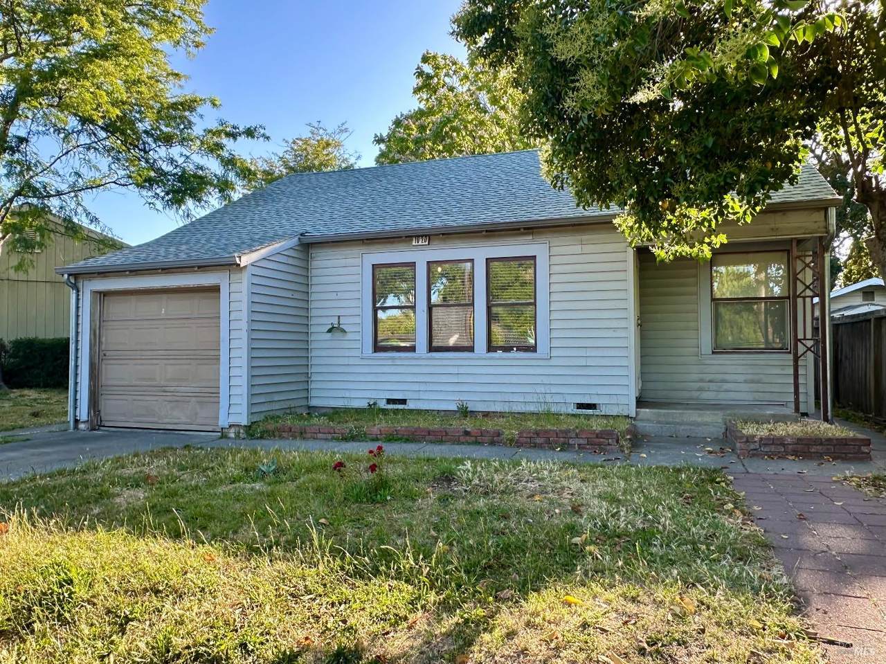 1020 Temple Avenue - Photo 1