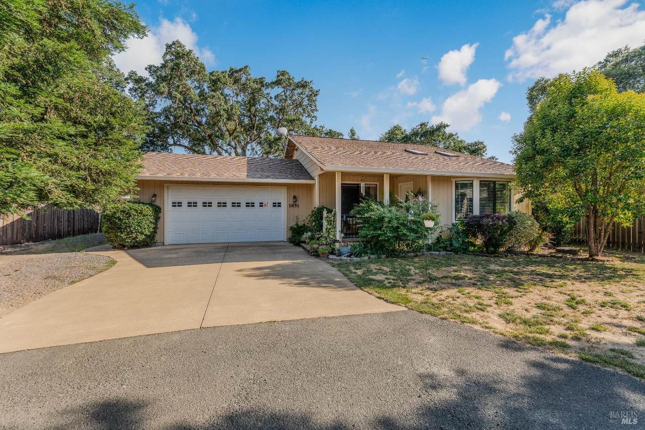 1851 Daniel Way - Photo 1