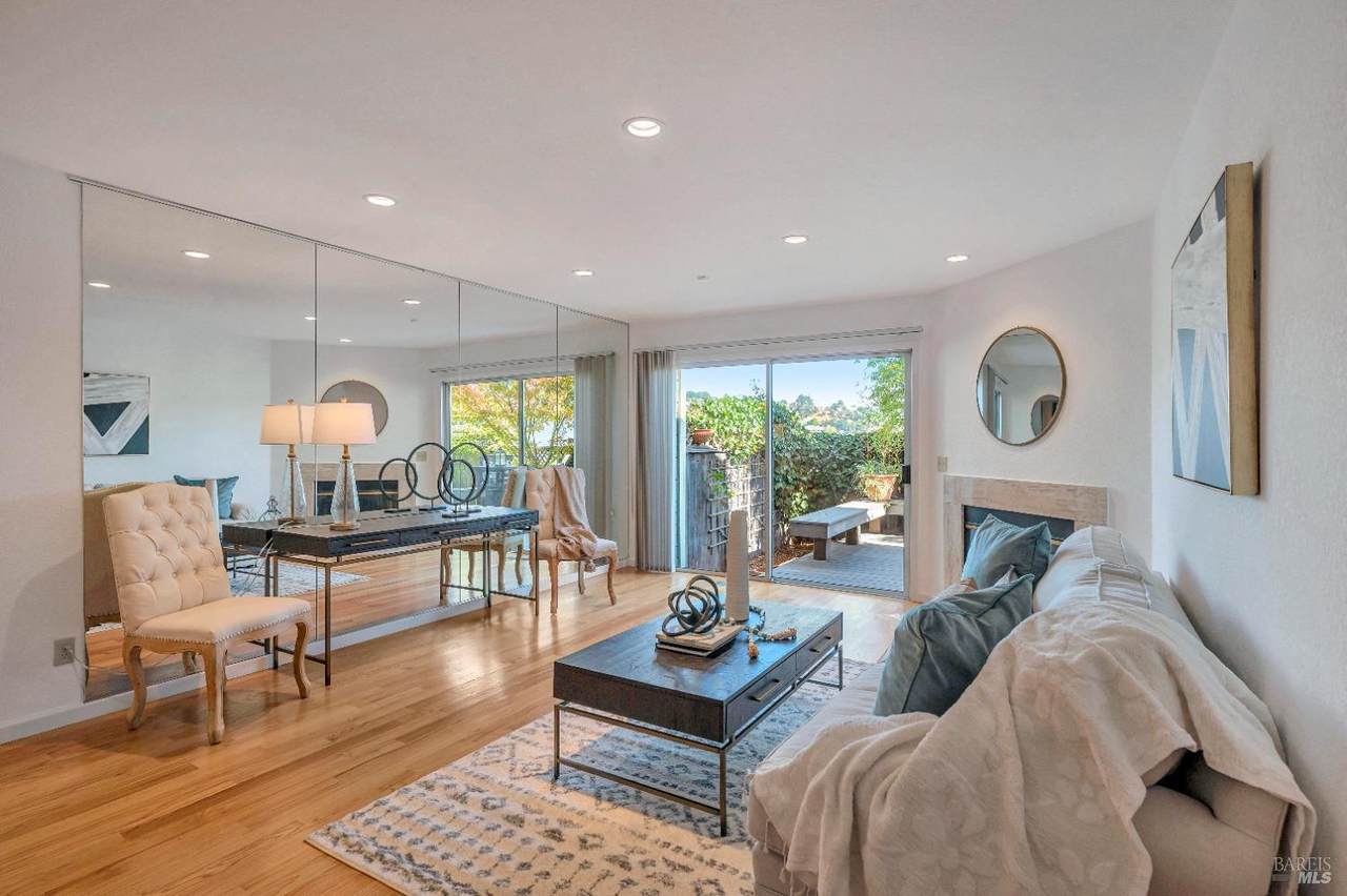 16 Duxbury Cove - Photo 1