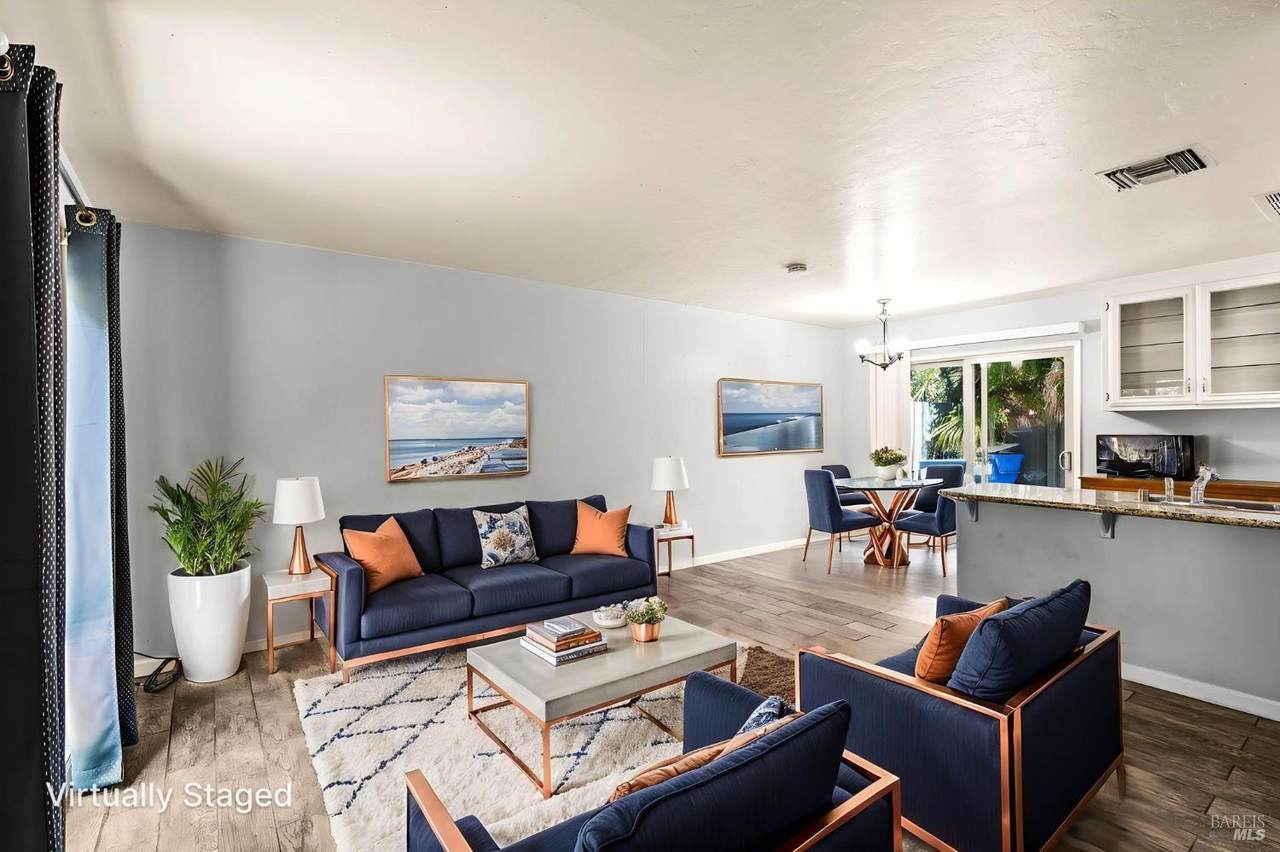 1010 Marina Drive - Photo 1