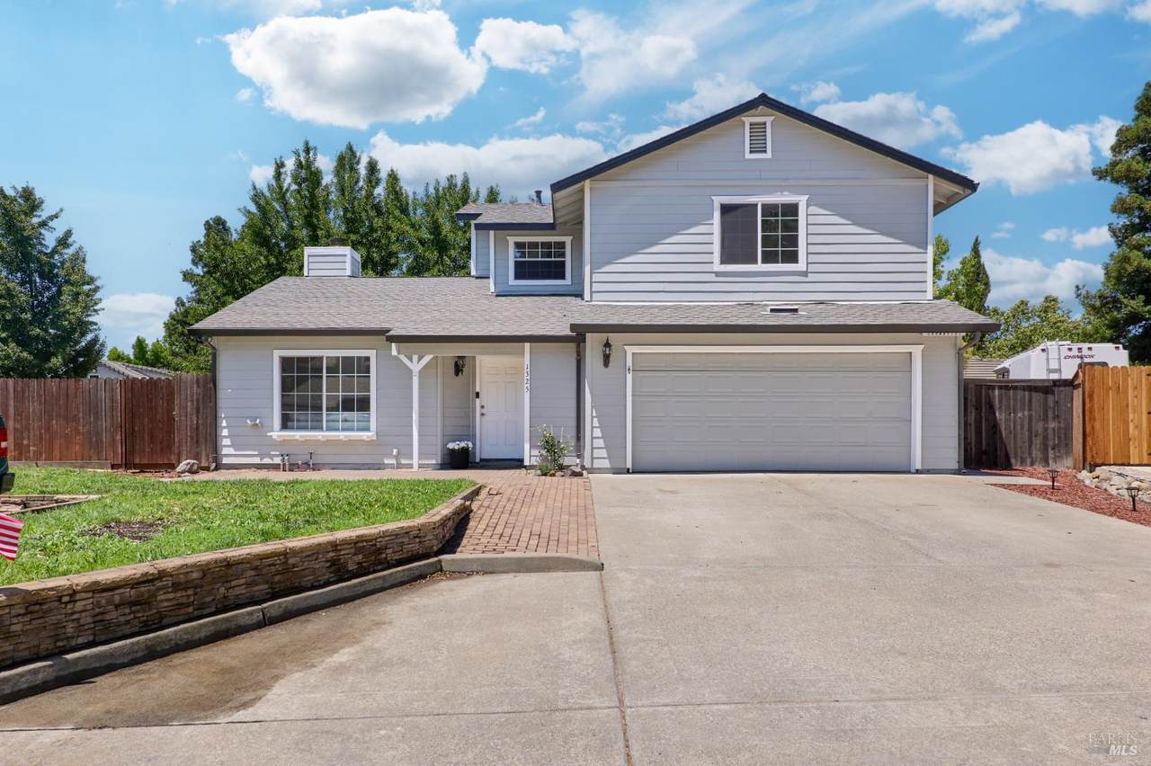 1325 Angela Court - Photo 1