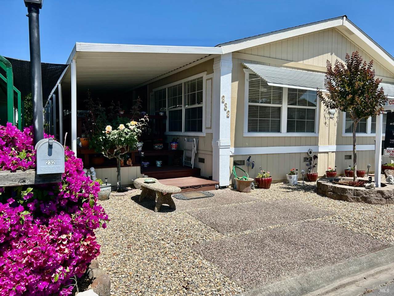 232 Daisy Drive - Photo 1