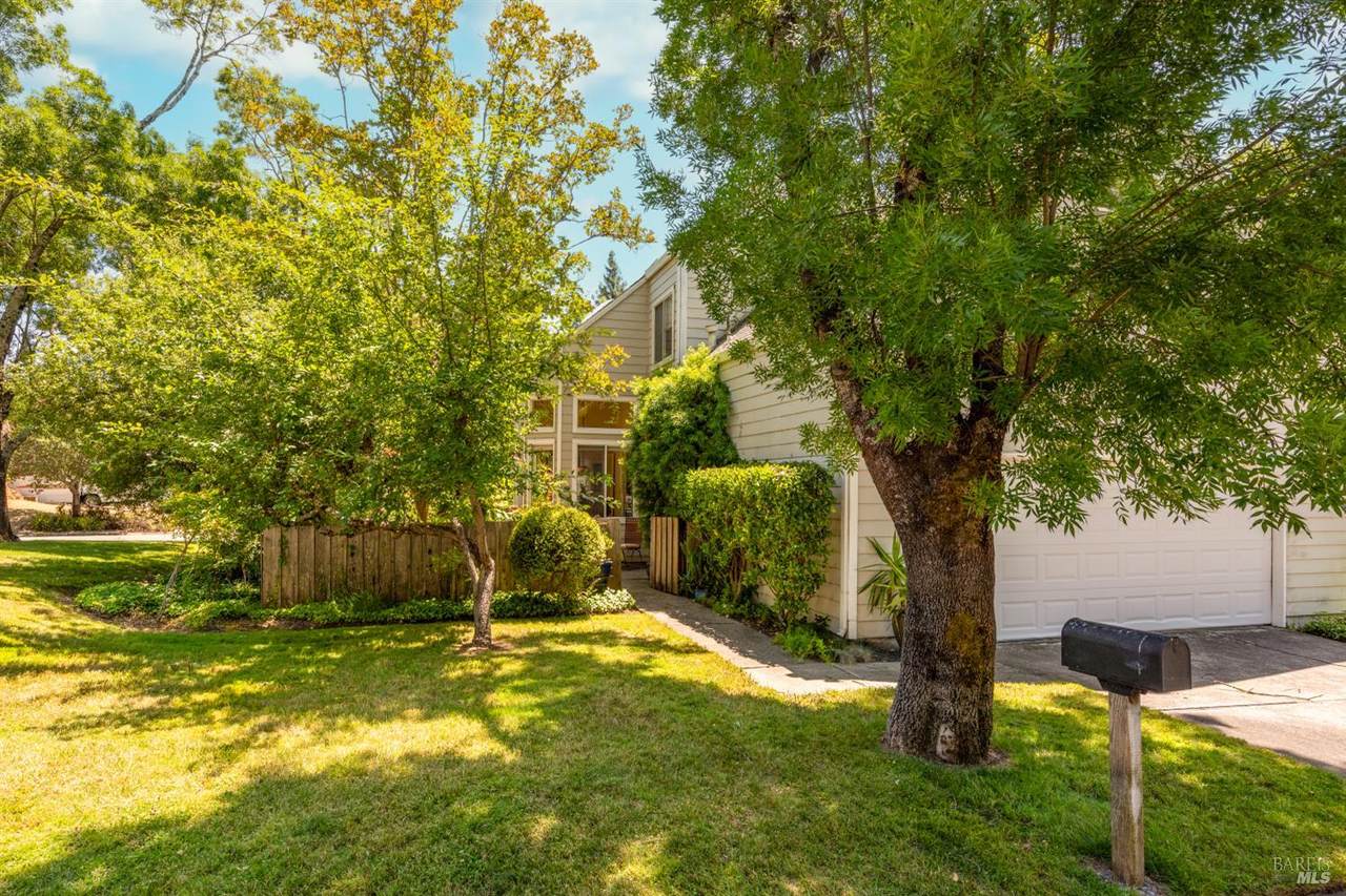 600 Fieldcrest Drive - Photo 1