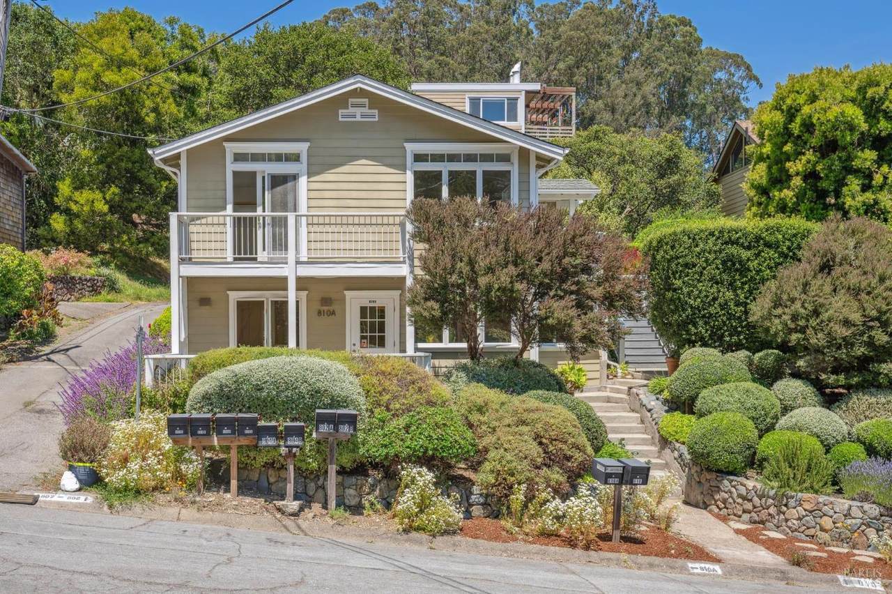 810 Spring Street - Photo 1