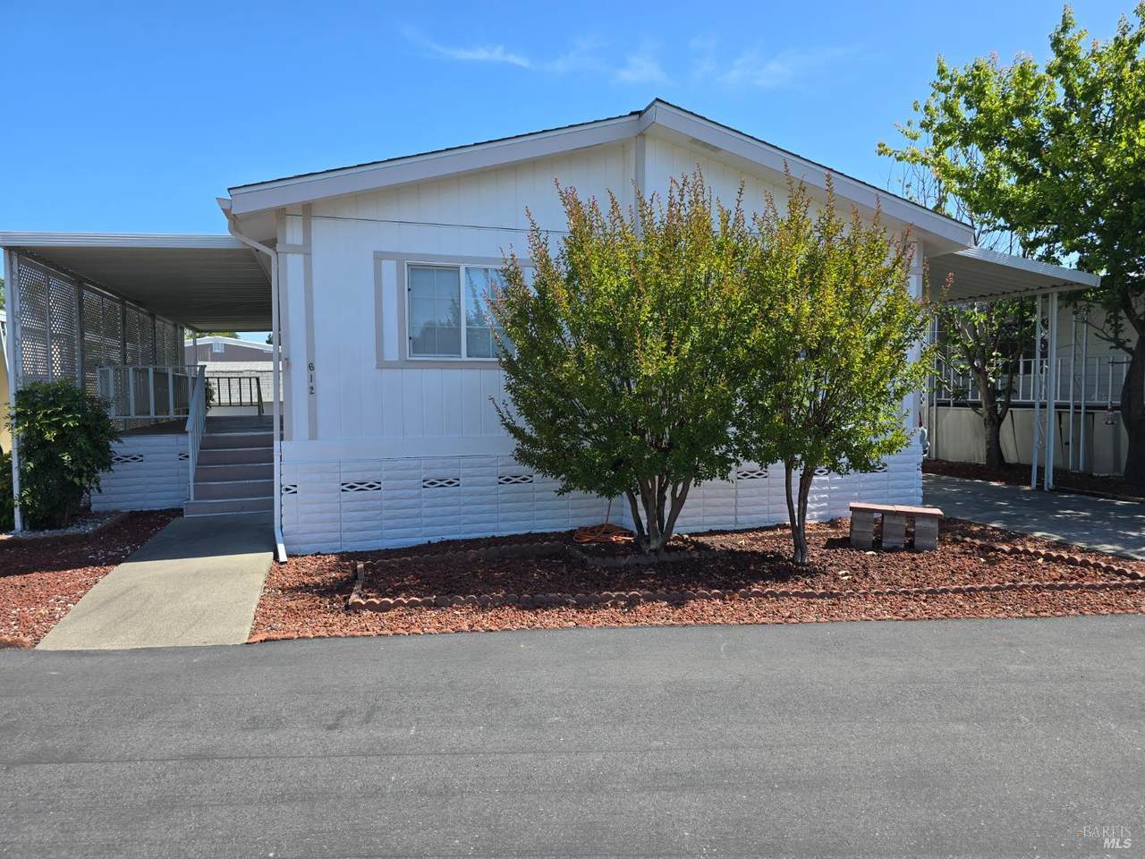612 Aspen Way - Photo 1